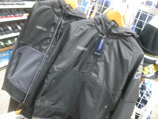 日本メーカー新品 バリバス VARIVASフーデットジャケット