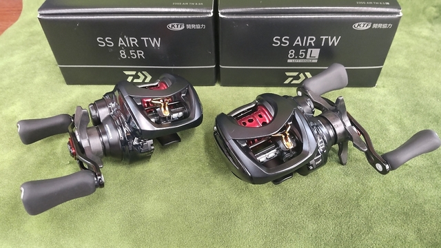 DAIWA SS AIR TW （左） 【国内正規総代理店アイテム