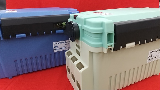 シロ　5台分 ESSEX □ハイエース ナロー用 4型〜8型対応□フロントリップ