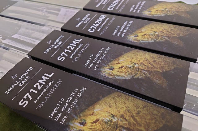 スモールマウス完全バイブル Amazon.co.jp: 本山博之スモール完全バイブル: スモールマウス