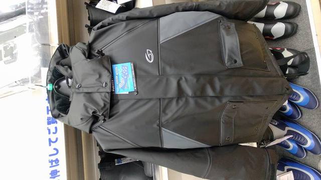 BASS FOODS GORE-TEX XCR サロペット フィッシングスーツ BASS FOODS GORE-TEX XCR サロペット フィッシングスーツ - メルカリ