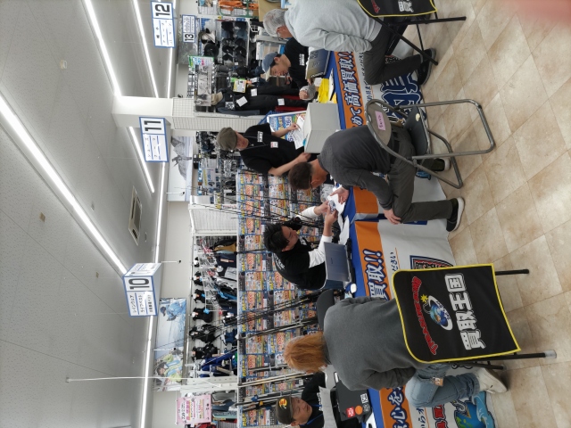 あ*わ様 釣具引退品　フライタイイング マテリアル大量まとめ売り　中古釣具　現状 つり具の上州屋 - あなたのフィッシング＆アウトドアライフをサポート
